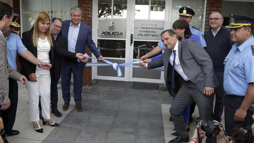 Inauguraron centro de monitoreo contra el crimen en Plottier