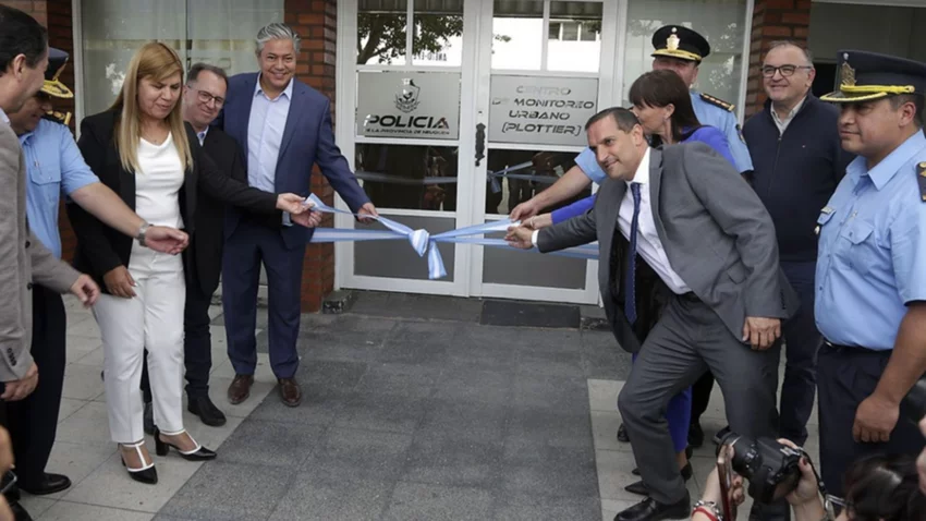 Inauguraron centro de monitoreo contra el crimen en Plottier
