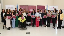 La Legislatura reconoció el trabajo de 14 mujeres neuquinas