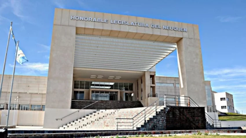 La Legislatura neuquina rechazó el DNU de Milei