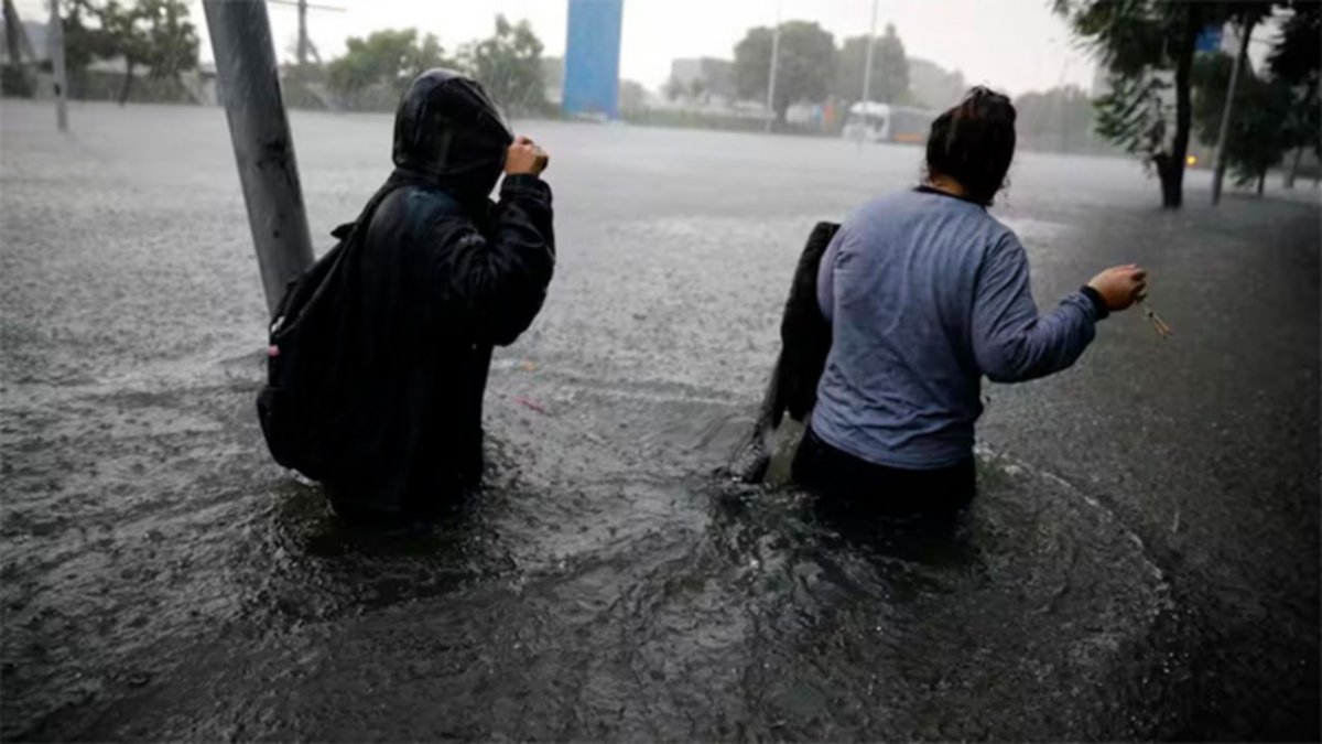 Temporal en Buenos Aires: Hay alerta roja por tormentas, granizo y vientos