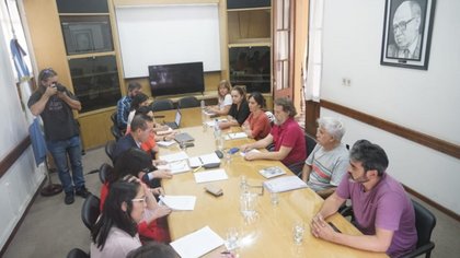Arrancó la reunión entre ATEN y el Gobierno