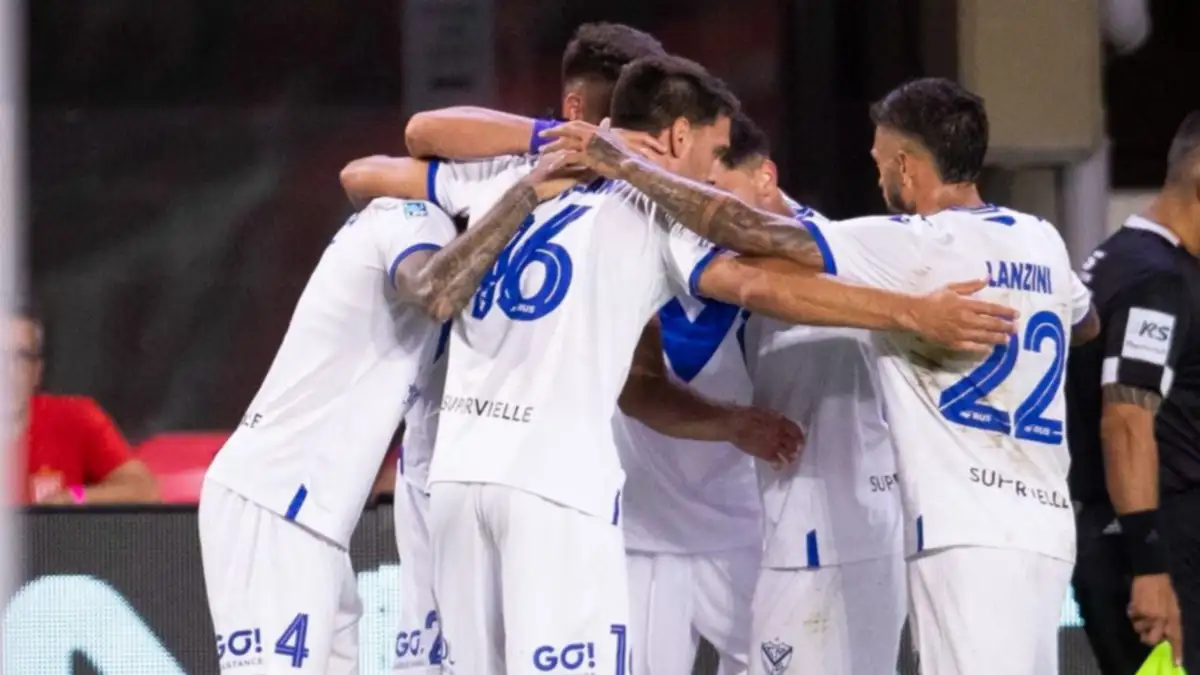 Vélez se llevó el choque de lideres ante Estudiantes y comanda la Zona A Vélez se llevó el choque de lideres ante Estudiantes y comanda la Zona A