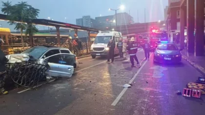 Chocó contra el Metrobus y atropelló a una mujer que esperaba el colectivo