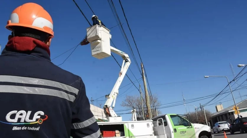 Se vienen varios cortes de luz "largos" en Neuquén Capital: zonas afectadas