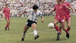 Subastan una histórica camiseta de Maradona del Mundial 1986