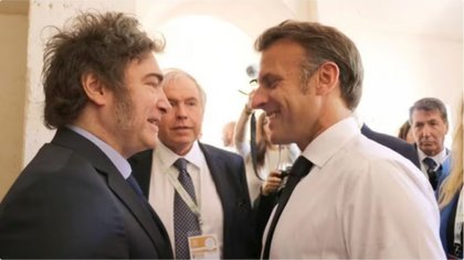 Milei viaja a París para reunirse con Macron