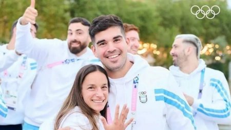 ¡Amor olímpico! Un gladiador le propuso casamiento a una leona en la Villa Olímpica