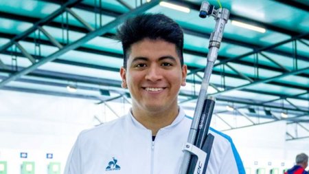 Juegos Olímpicos: un argentino hizo historia y clasificó a la final de rifle de aire de 10 metros