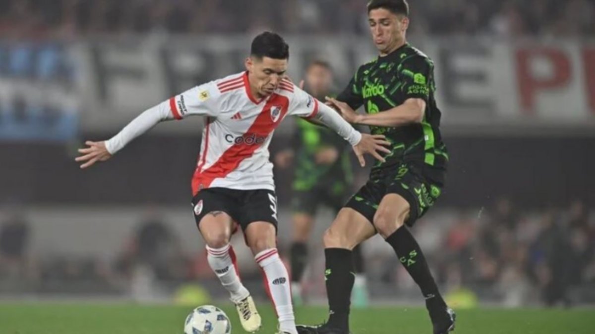 Con un gol sobre la hora, River le ganó a Sarmiento