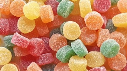 Prohibieron la venta de varias marcas de gomitas y golosinas