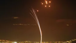 Hezbolá lanzó decenas de misiles hacia Israel