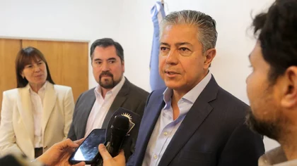 El Gobierno firmó nuevos convenios para obras de asfalto y electricidad en Neuquén
