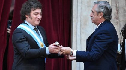 Milei a favor de quitarle la pensión de privilegio a Alberto Fernández