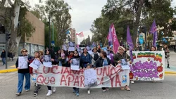 Marcharon en Neuquén a un mes sin Luciana Muñoz: "Pedimos al pueblo entero que nos acompañe"