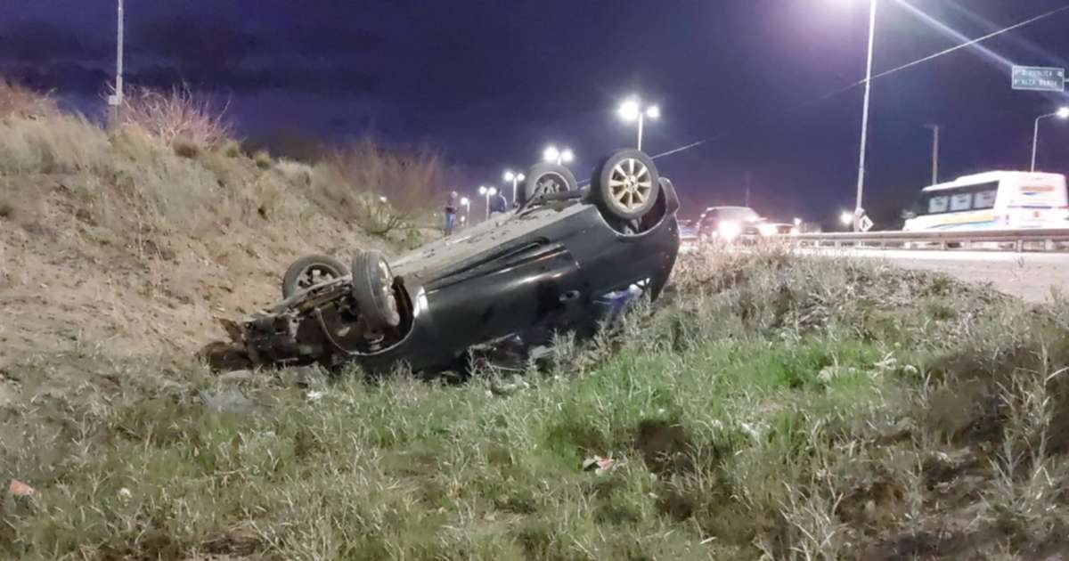 Iba a trabajar y volcó en la Ruta 7: salió ileso