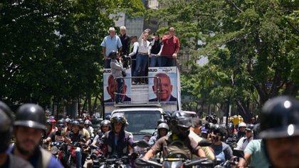 Masivas marchas en Caracas y el mundo contra Maduro