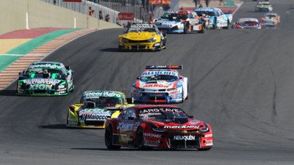 Buena clasificación de los neuquinos en la Turismo Carretera