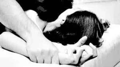 Domiciliaria mientras lo investigan por tres abusos sexuales