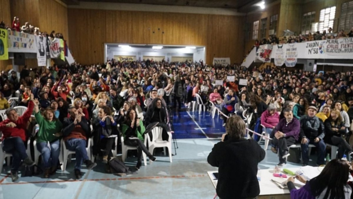 Durísima confrontación en  el gremio docente ATEN