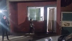 Aberrante: entregaba a sus hijos para pagar el alquiler y filmaba los abusos