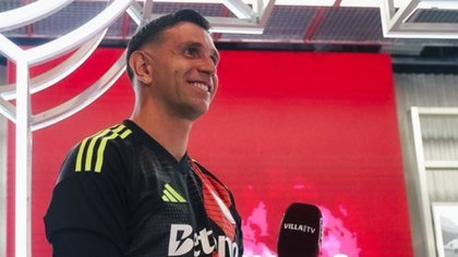 Dibu para rato: Renovó con Aston Villa