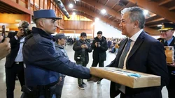 Figueroa aseguró equipamiento y vehículos para la policía provincial