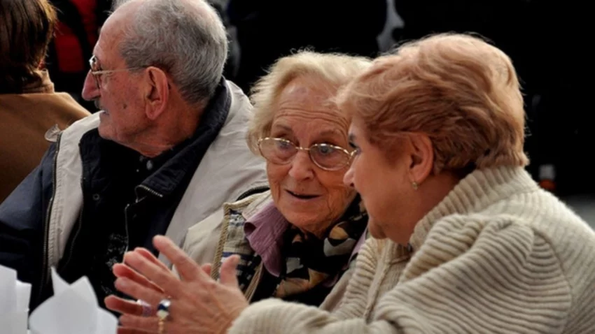 Seguirá el bono de $70.000 y habrá un aumento en las jubilaciones de enero