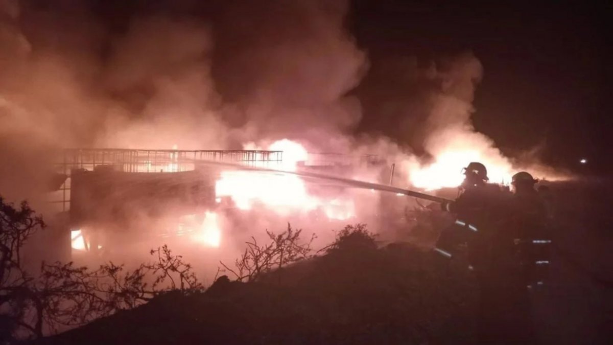 Investigan las causas del incendio del camión que transportaba líquidos a Vaca Muerta