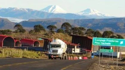 Chile adelanta sus relojes: cómo afecta a los pasos fronterizos