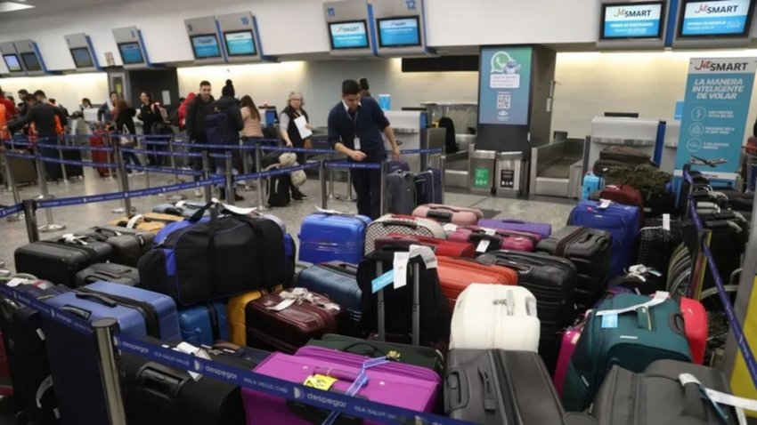 Demora en los vuelos por paro de aeronáuticos: qué pasa en Neuquén