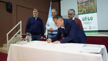 Huinganco y Andacollo firmaron un acuerdo histórico