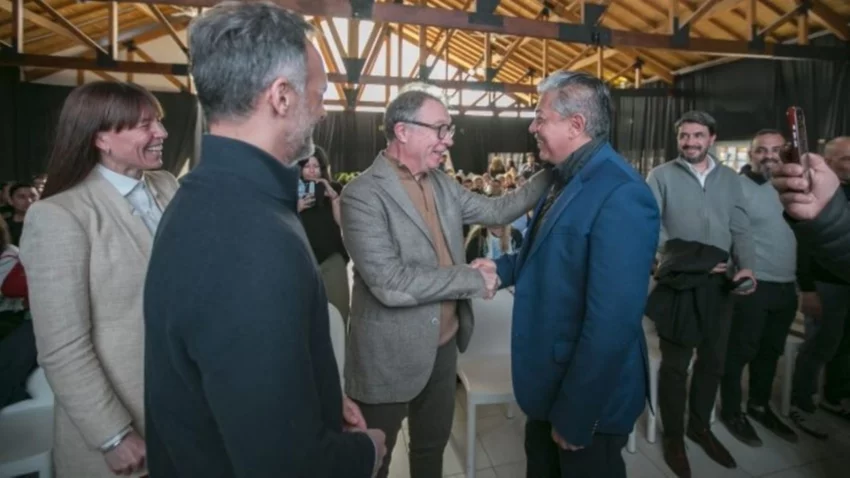 Con Rubén Magnano, se presentó un plan de fortalecimiento de clubes neuquinos
