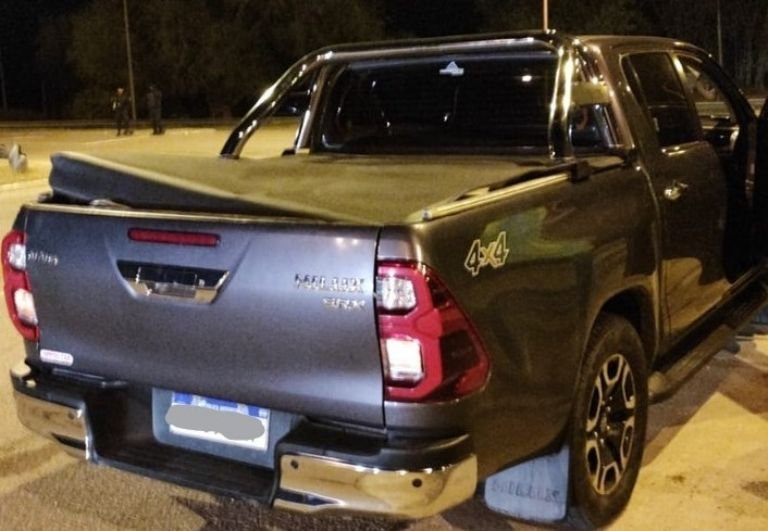 Viajaba a Neuquén con 94 costillares sin cadena de frío, en una camioneta- Viajaba a Neuquén con 94 costillares sin cadena de frío, en una camioneta