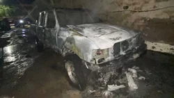 Investigan el incendio de una camioneta en Centenario