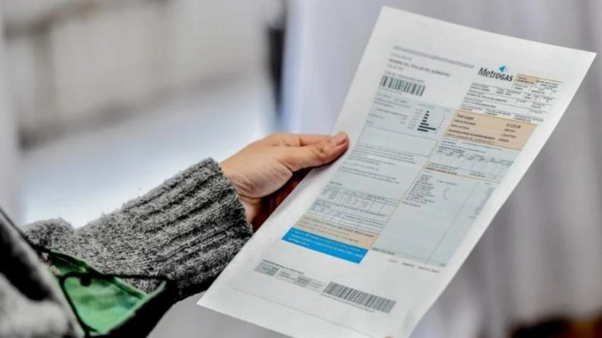 Suspenden resolución que prohíbe el cobro de tasas en las facturas de servicios