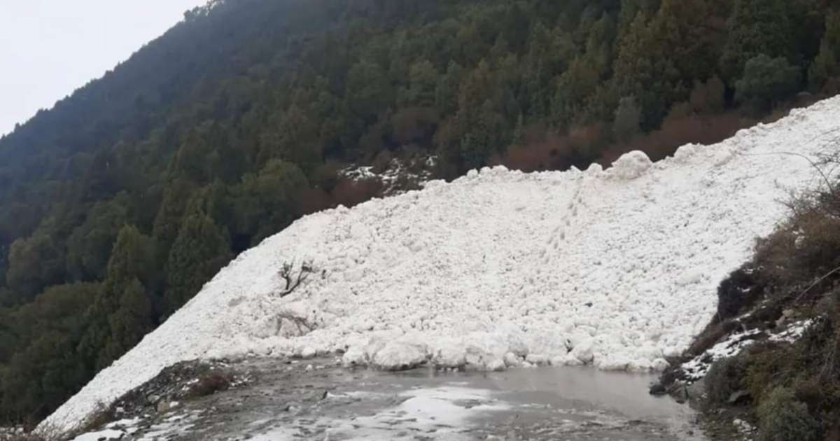 Neuquén: una avalancha bloqueó totalmente un camino