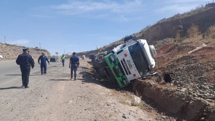Volcó un camión en la ruta de Vaca Muerta: hubo demoras en el tránsito