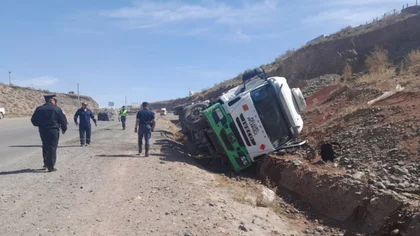 Volcó un camión en la ruta de Vaca Muerta: hubo demoras en el tránsito