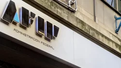 La AFIP fijó un nuevo límite para las transferencias a través de las aplicaciones