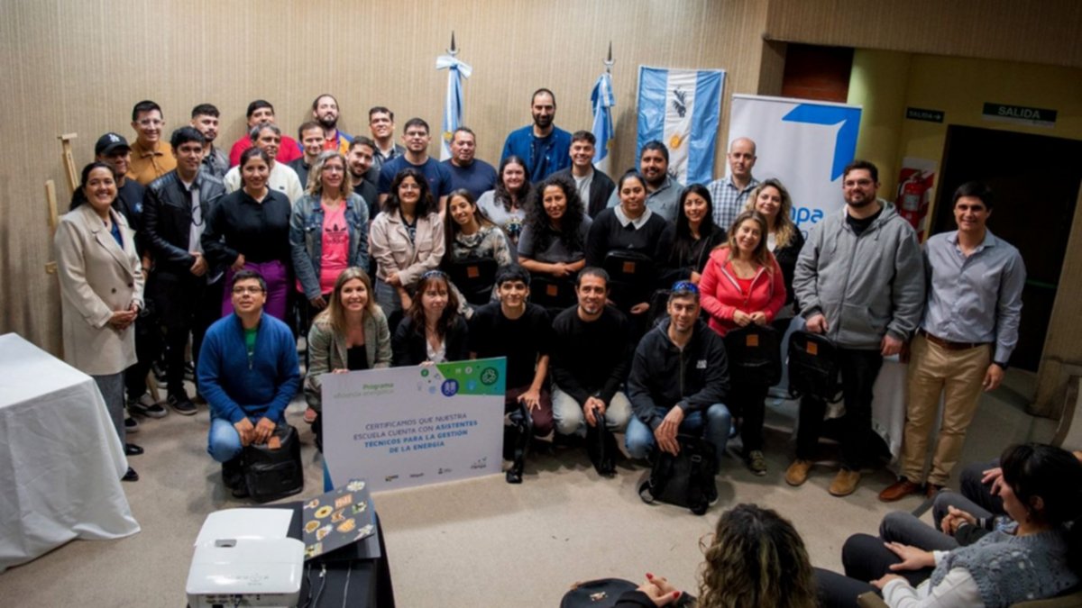 Docentes de Neuquén se formaron en Eficiencia Energética