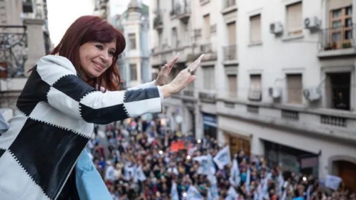 Con un fuerte mensaje, Cristina Fernández de Kirchner se lanzó como candidata a presidir el PJ Nacional
