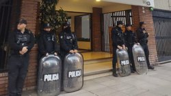Mataron de 27 puñaladas a un joven: detuvieron a su novia y a su abuela