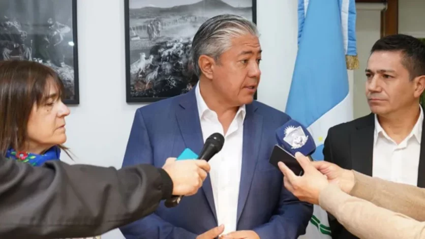 Crisis universitaria: el Gobierno de Neuquén salió a bancar a la UNCo
