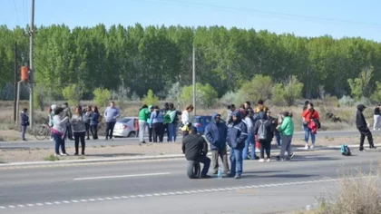 Tras la asamblea de municipales, sigue el corte en Ruta 22: por dónde está el desvío