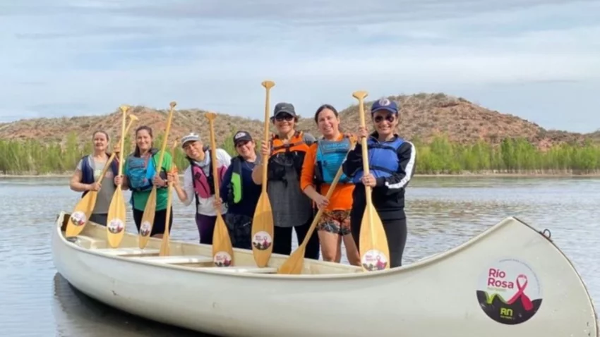 Este fin de semana se realiza la Remada Rosa en La Regata de los Tres Ríos