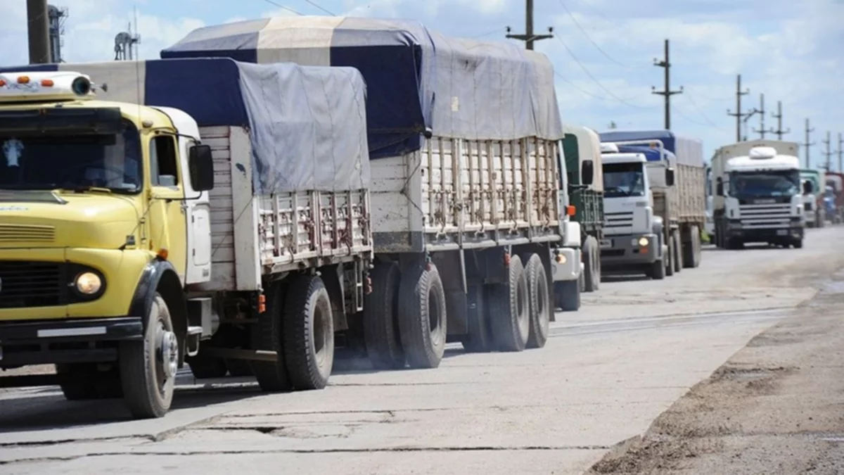 Camiones pesados no podrán circular por calles de Cipolletti, desde el lunes