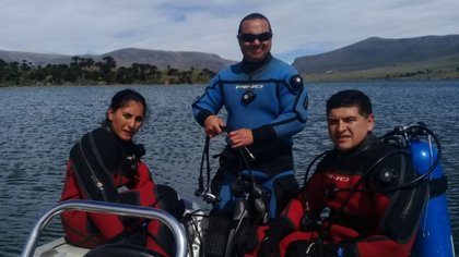 Nacer y crecer en el agua: cómo es ser la única mujer buzo en Neuquén