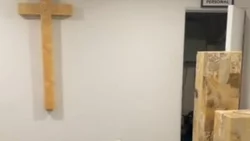 Aterrador video de un fantasma en una funeraria se viraliza en redes