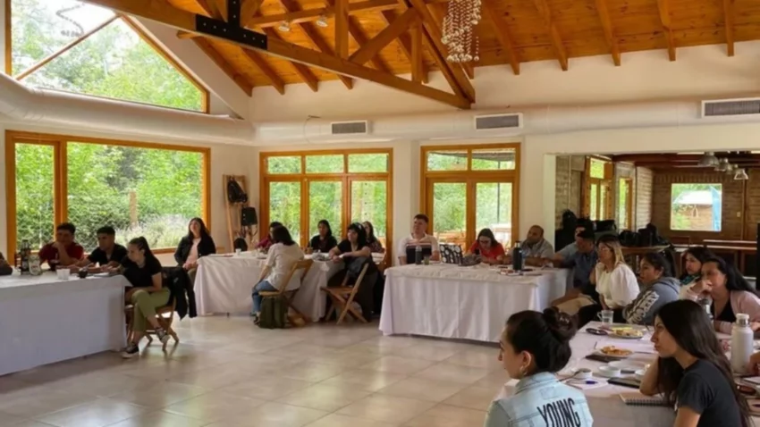 Impulsan la formación de líderes juveniles en las siete regiones de la provincia